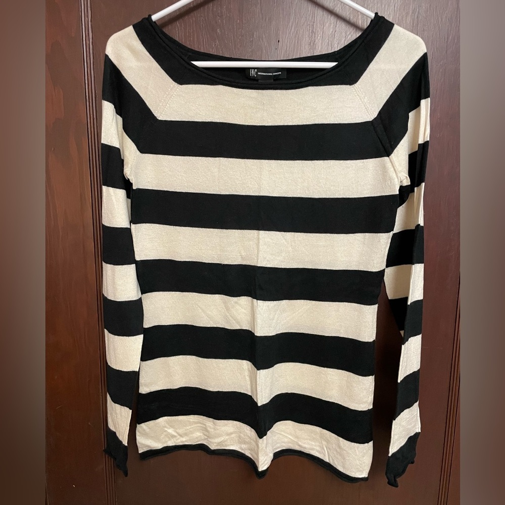 I.N.C. Black & Cream Light Weight Scoop Neck Silk Sweater